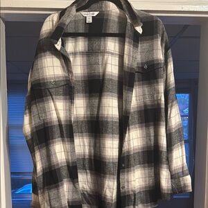 Old navy the boyfriend flannel Black and White plaid